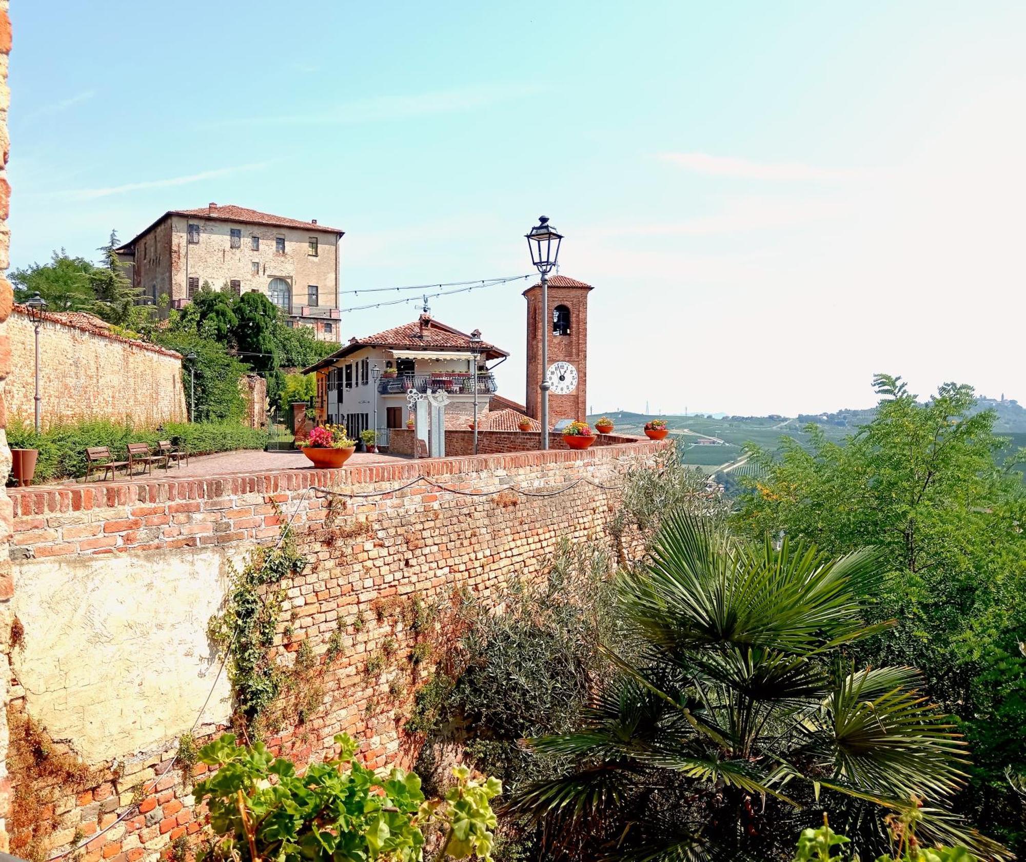 Teresa Al Belvedere Rooms&Holidayapartments Camere&Appartamenti Castellinaldo Eksteriør billede